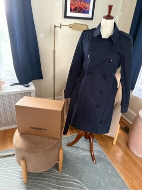 Burberry Chelsea Mid Length Size US 16 trench coat